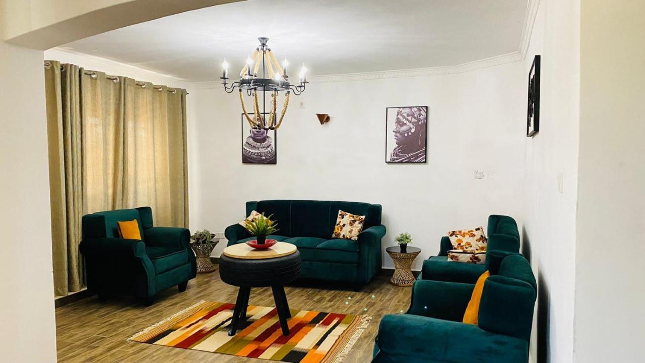 Nimaro Courts Otel Entebbe Dış mekan fotoğraf